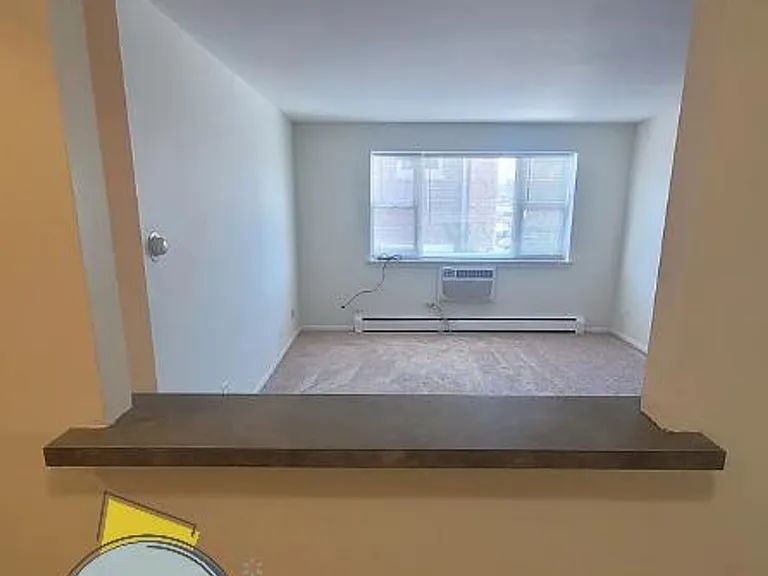 1039 College - apartments and offices for rent — Photo 20