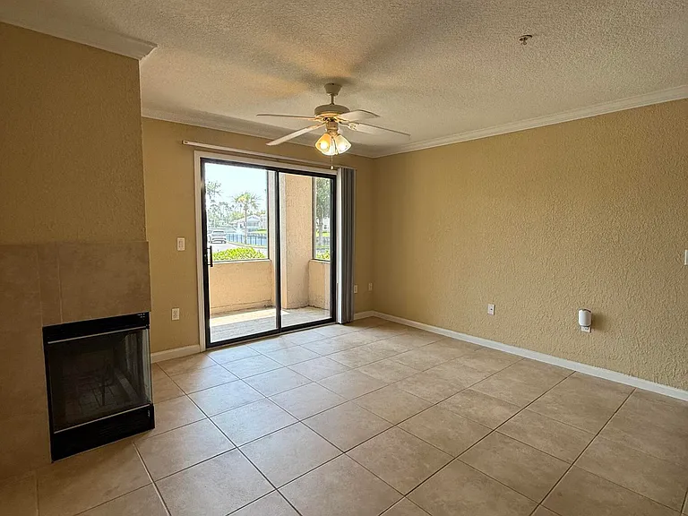 800 Boardwalk Dr #617 — Photo 2