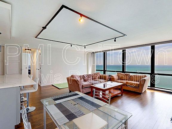4th image of 910 N Lake Shore Dr APT 2317