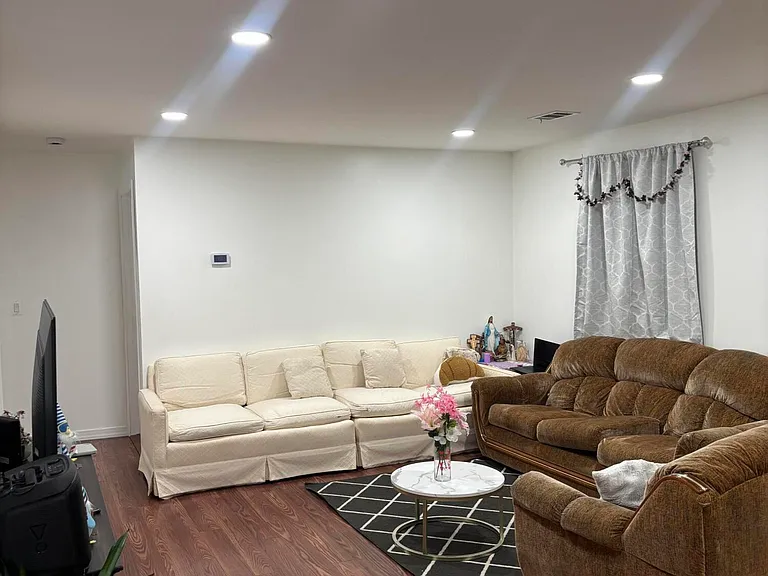 18-6 Augusta Ct — Photo 5