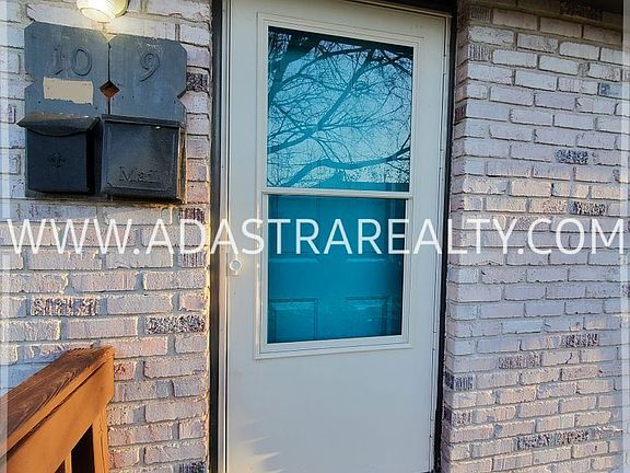 4th image of 1712 E Cedar St #8208552