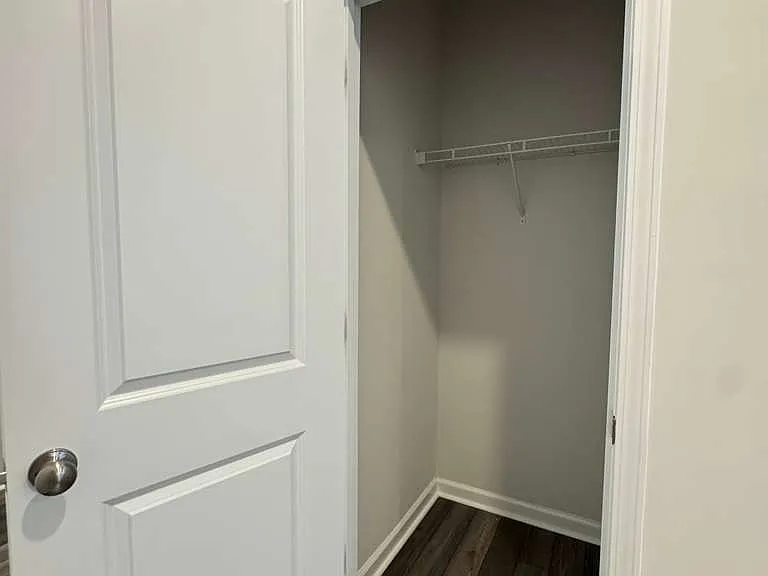 210 Golden Arms Dr — Photo 3