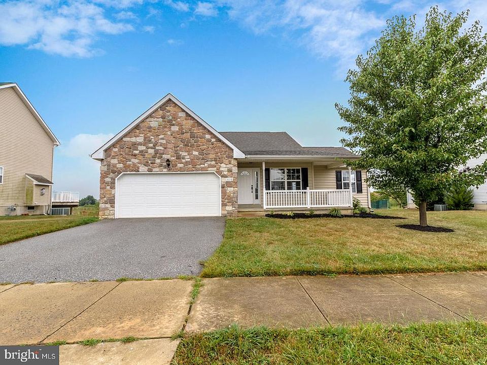 1st image of 828 Woodline Dr