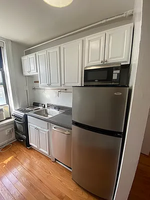 Rented by Gioia Realty | media 19