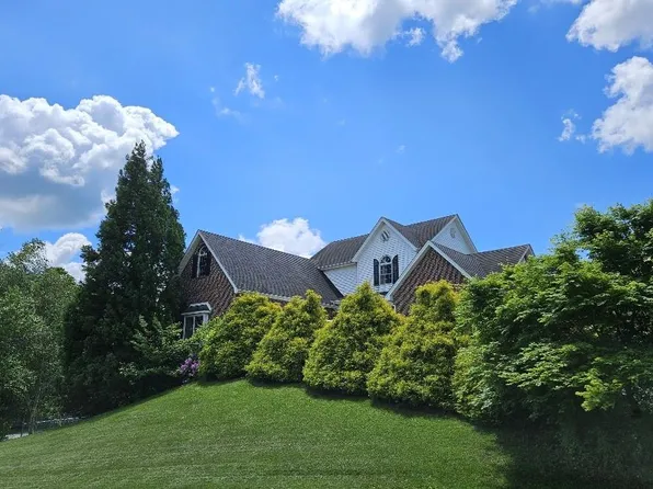 114 Lewis St, Chilhowie, VA 24319