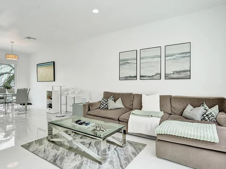 1347 N Ocean Blvd — Photo 15