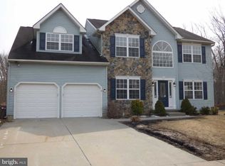 11 Oakshade Rd, Burlington, NJ 08016