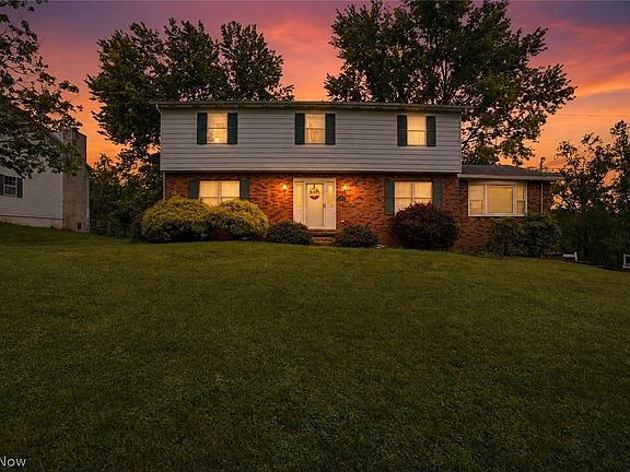 2nd image of 246 N Hills Dr