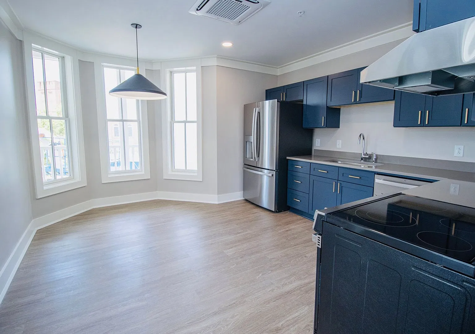 Experience Downtown Columbia Living at Its Finest! — Photo 1