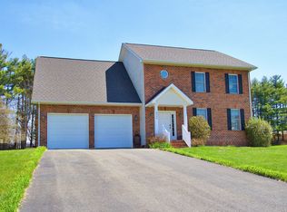 2750 Green Meadow Dr, Blacksburg, VA 24060