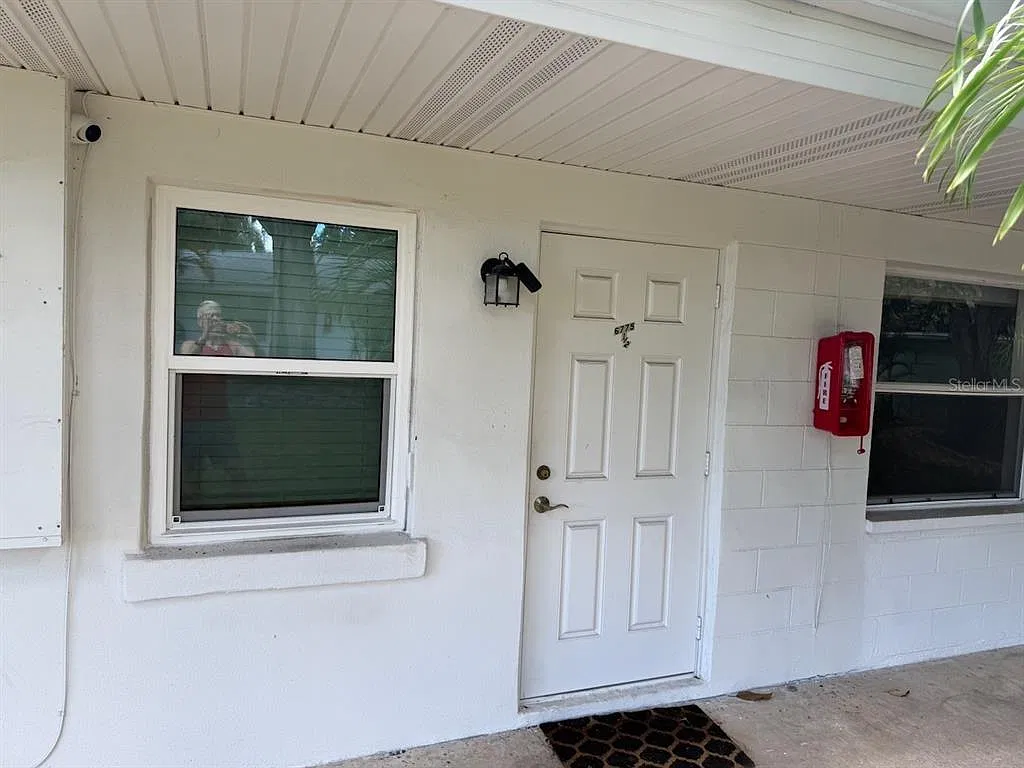 2 bed, 1.0 bath, 790 sqft, $1,450 — Photo 1