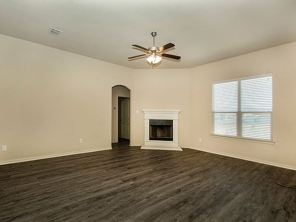 5th image of 3705 Caladium Ln
