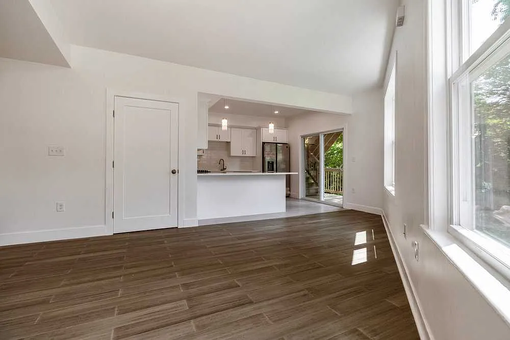3 bed, $3,200 — Photo 3