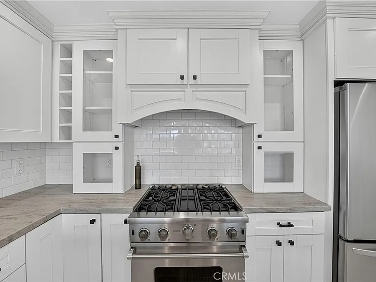 260 Cagney Ln — Photo 6