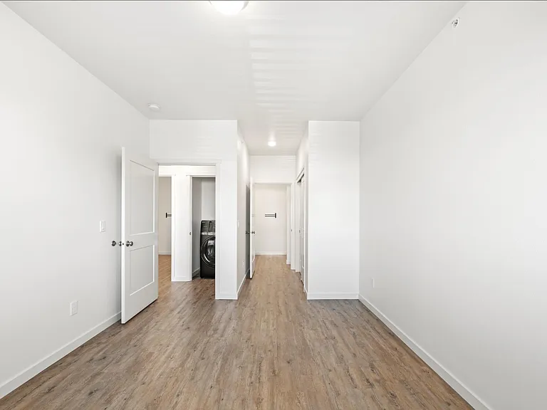 Columbia River Walk Apartments — Photo 96