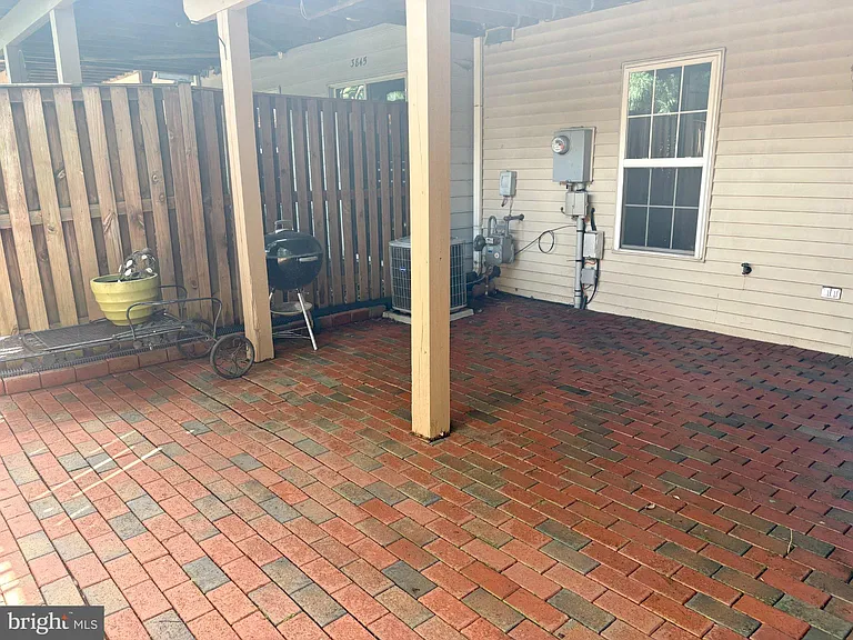 3847 Watkins Mill Dr — Photo 32