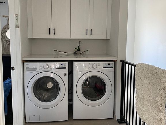 5th image of 22212 Bassett St #2