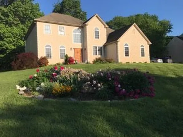 52 Hidden Valley Dr, Newark, DE 19711