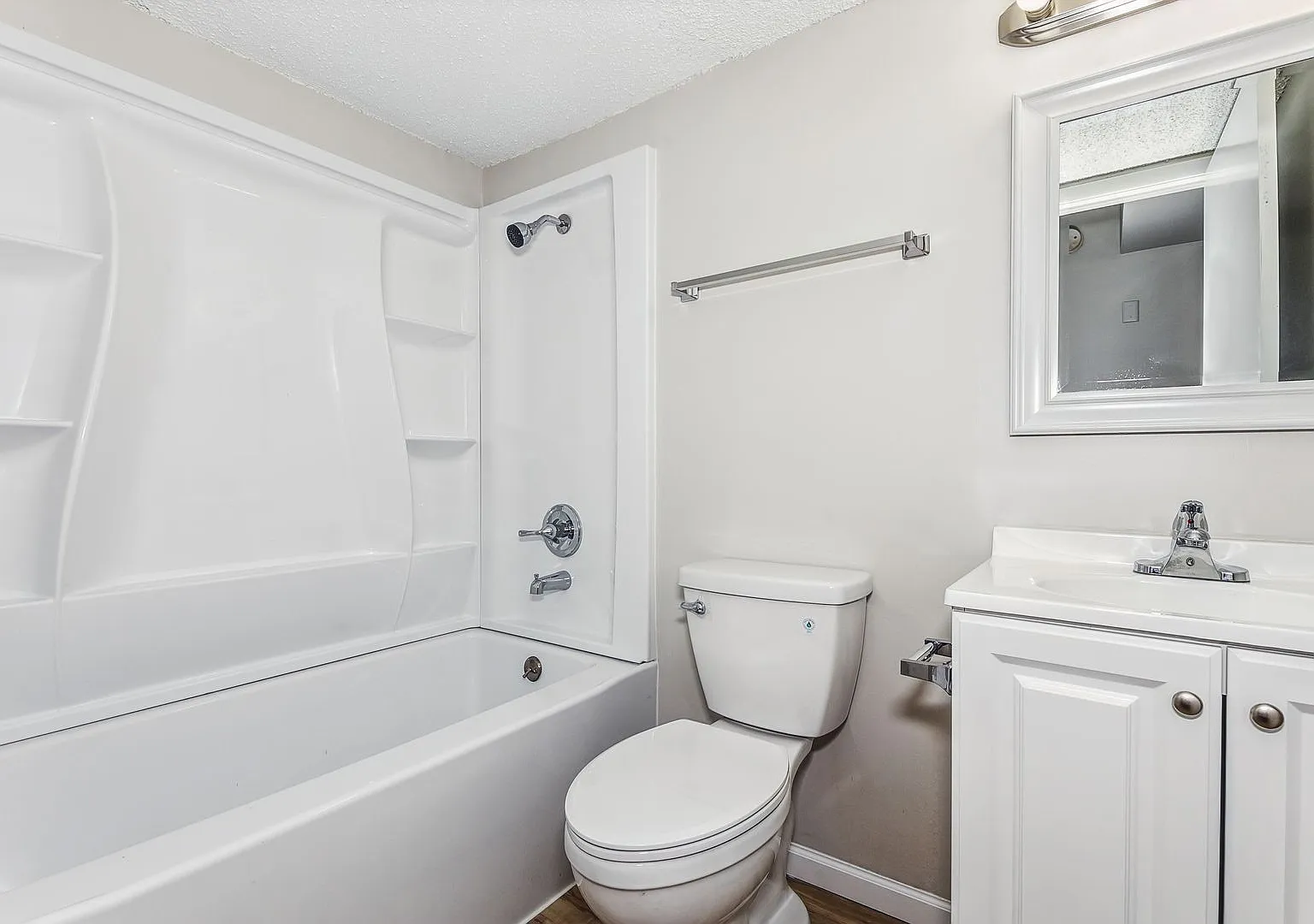 North Ridge Apartments — Photo 4