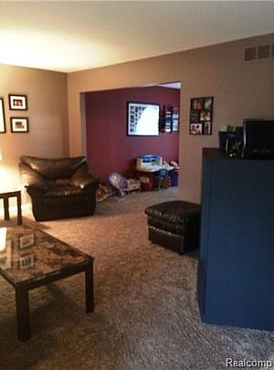 4th image of 25152 Mahogany Dr