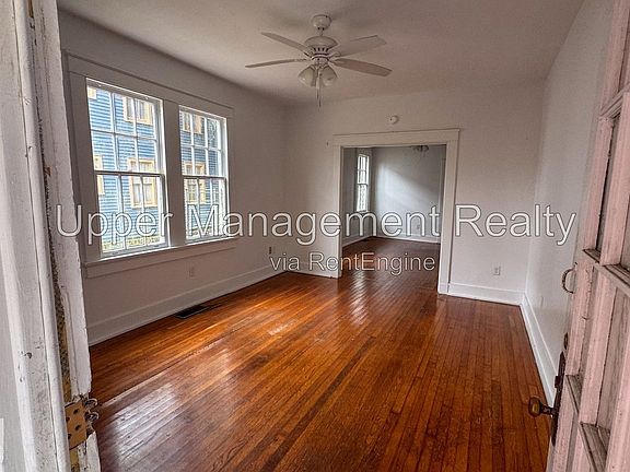 3rd image of 2205 Broadway St