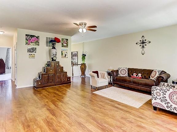 4th image of 2800 Double Eagle Dr