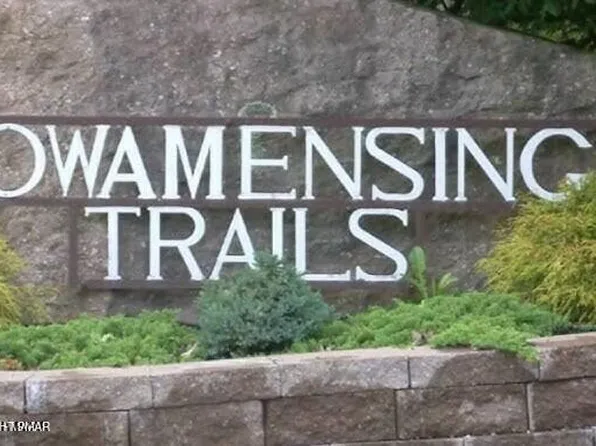 D 1978 Lindbergh Cir, Albrightsville, PA 18210