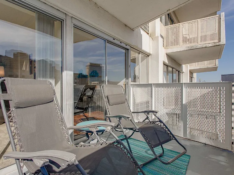 510 Gay St #912 — Photo 12