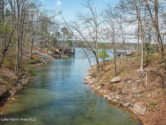 2nd image of 93 Shady Ridge Cir