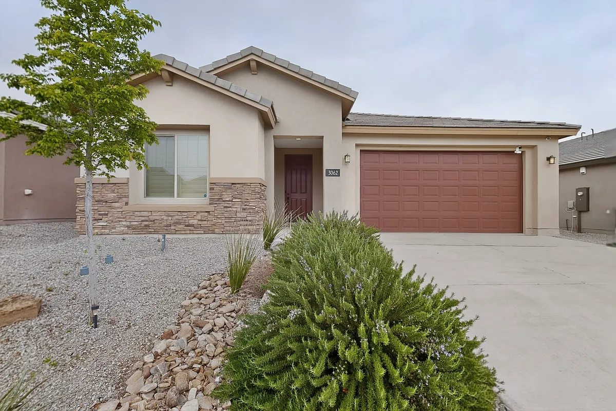 Building Photo - 3062 Turquesa Loop SE