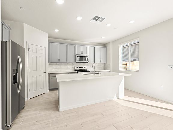 4th image of 6168 Woodlands Loop