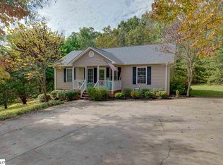 212 Dean St, Pickens, SC 29671