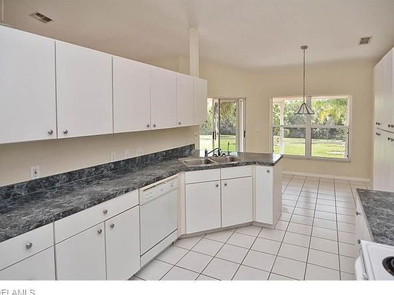 3rd image of 17206 Castleview Dr