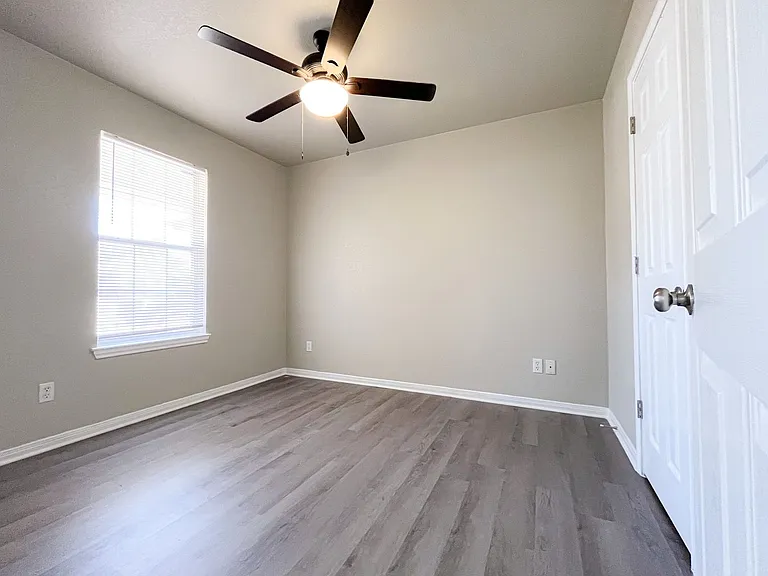 3307 Southhill Dr — Photo 9