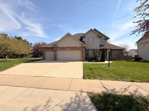 4705 Stonebridge Dr, Champaign, IL 61822