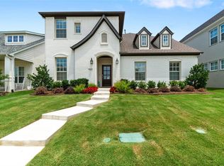 511 Trailrider Rd, Fort Worth, TX 76114