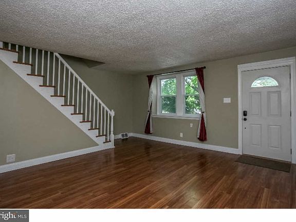 3rd image of 3848 Berkley Ave