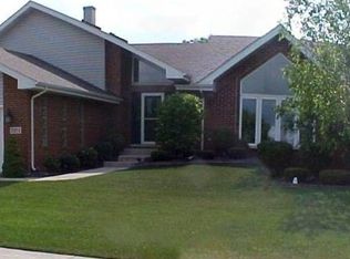 2704 Lancelot Ln, Dyer, IN 46311