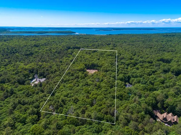 1593 Deerfield Rd, Water Mill, NY 11976