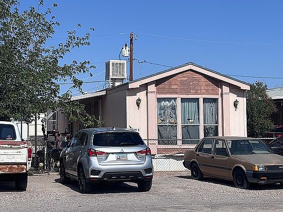 3rd image of 5590 S Bonney Ave