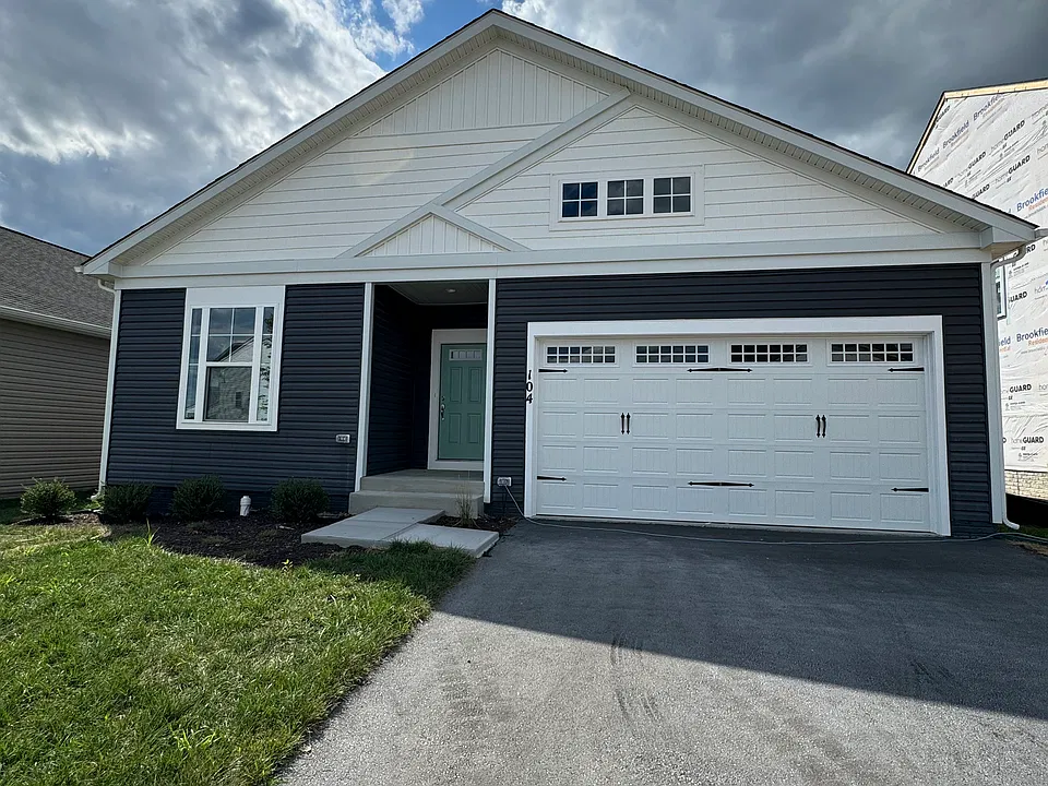 104 Heyford Dr