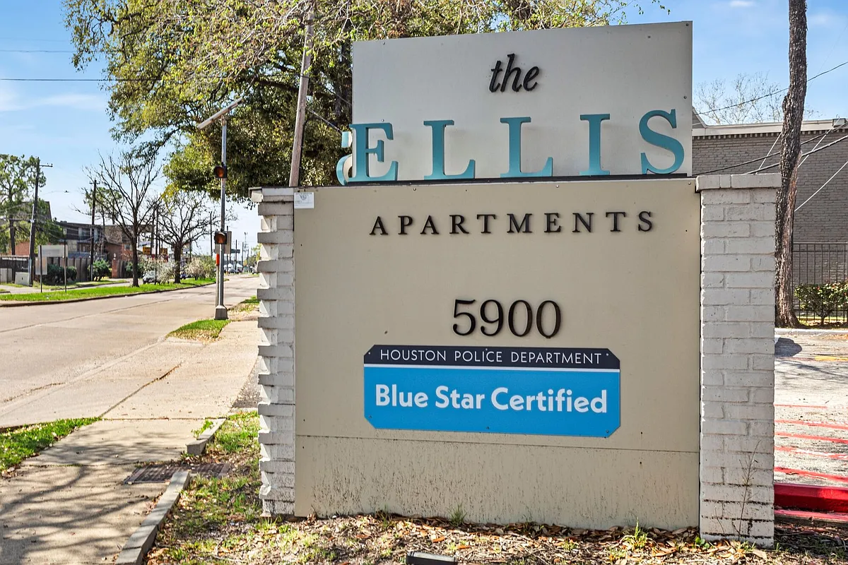 Building Photo - The Ellis Apartments