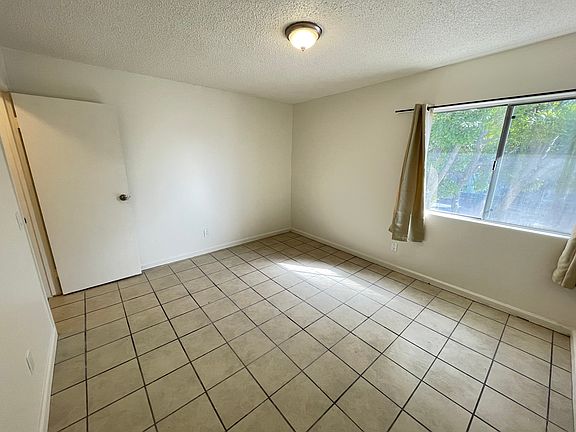 3rd image of 4758 Imperial Ave #Ccc3ea62d