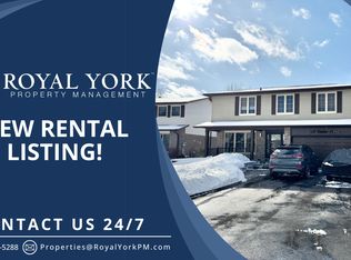 53 Calder Cres #2, Whitby, ON L1N6M2