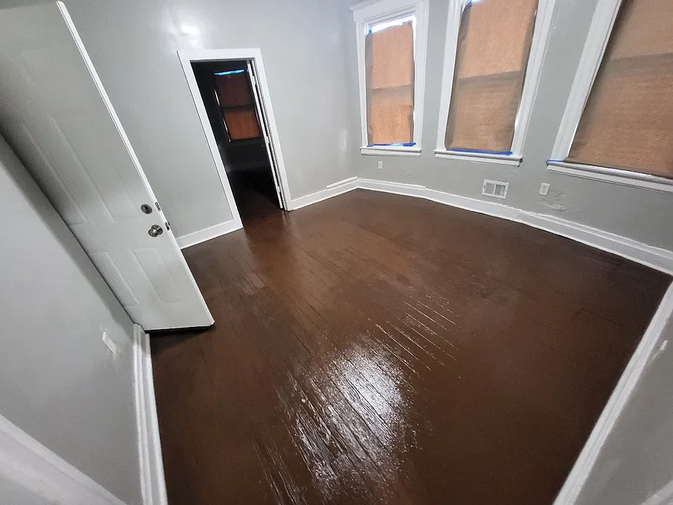 392 Seymour Ave #1F