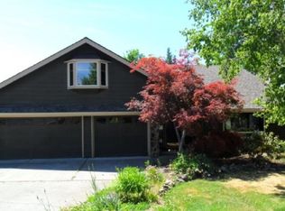2709 Aldersgate Rd, Medford, OR 97504