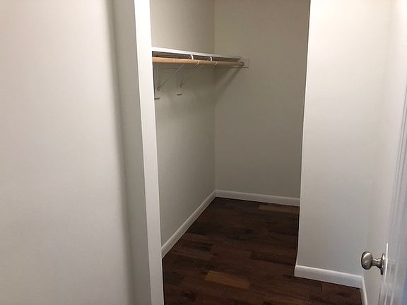 5th image of 705 Stone St