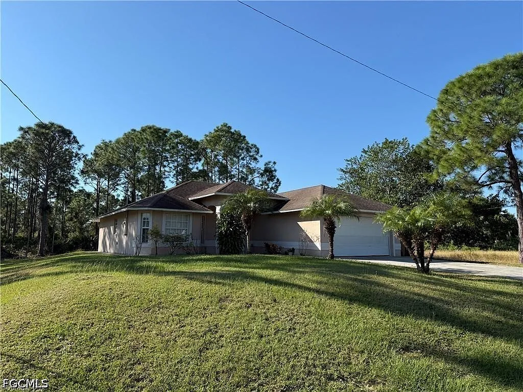 3 bed, 2.0 bath, 1491 sqft, $1,800 — Photo 1