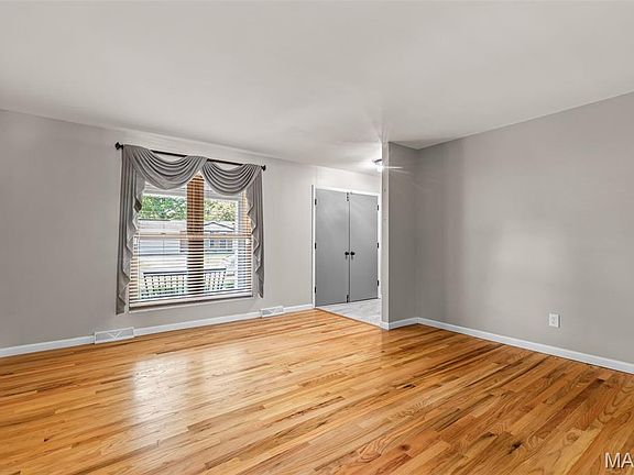 4th image of 12167 Plainsman Dr