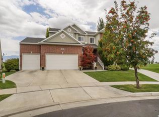 1483 Brookshire Dr, Syracuse, UT 84075